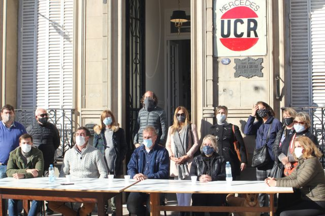 INTERNAS EN JUNTOS: OFICIALIZARON LA LISTA RADICAL