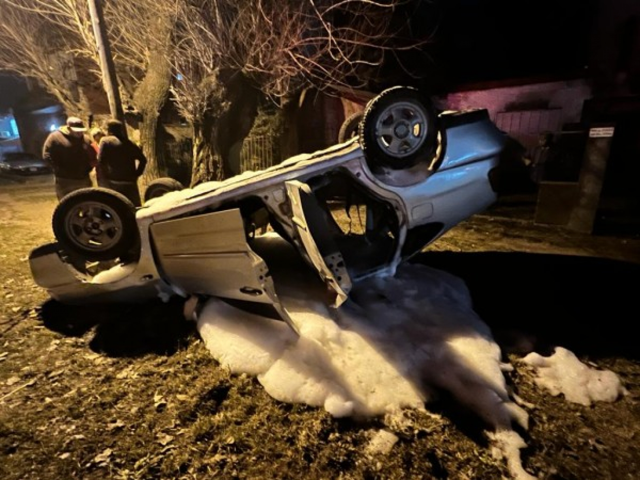 Un auto volcó en Ruta 7 y su conductor debió ser hospitalizado